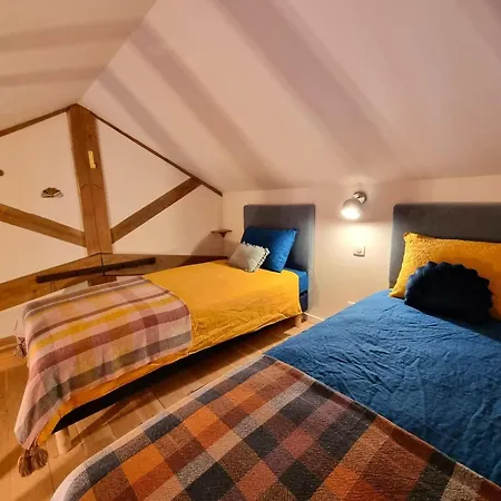 Nyaraló Ecologique De Charme Au Cergne, Ideal Famille Et Randonneurs - Fr-1-496-351