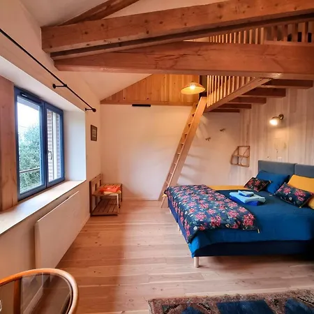 Ecologique De Charme Au Cergne, Ideal Famille Et Randonneurs - Fr-1-496-351 Le Cergne