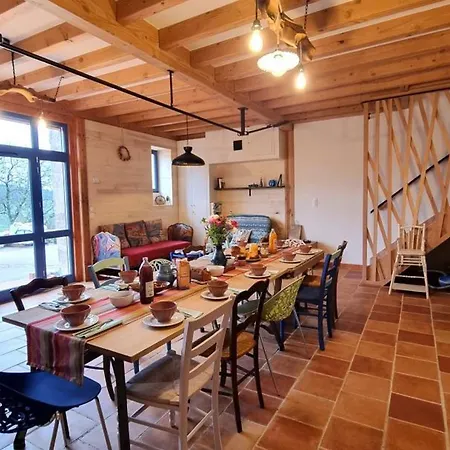 Ecologique De Charme Au Cergne, Ideal Famille Et Randonneurs - Fr-1-496-351 Nyaraló *